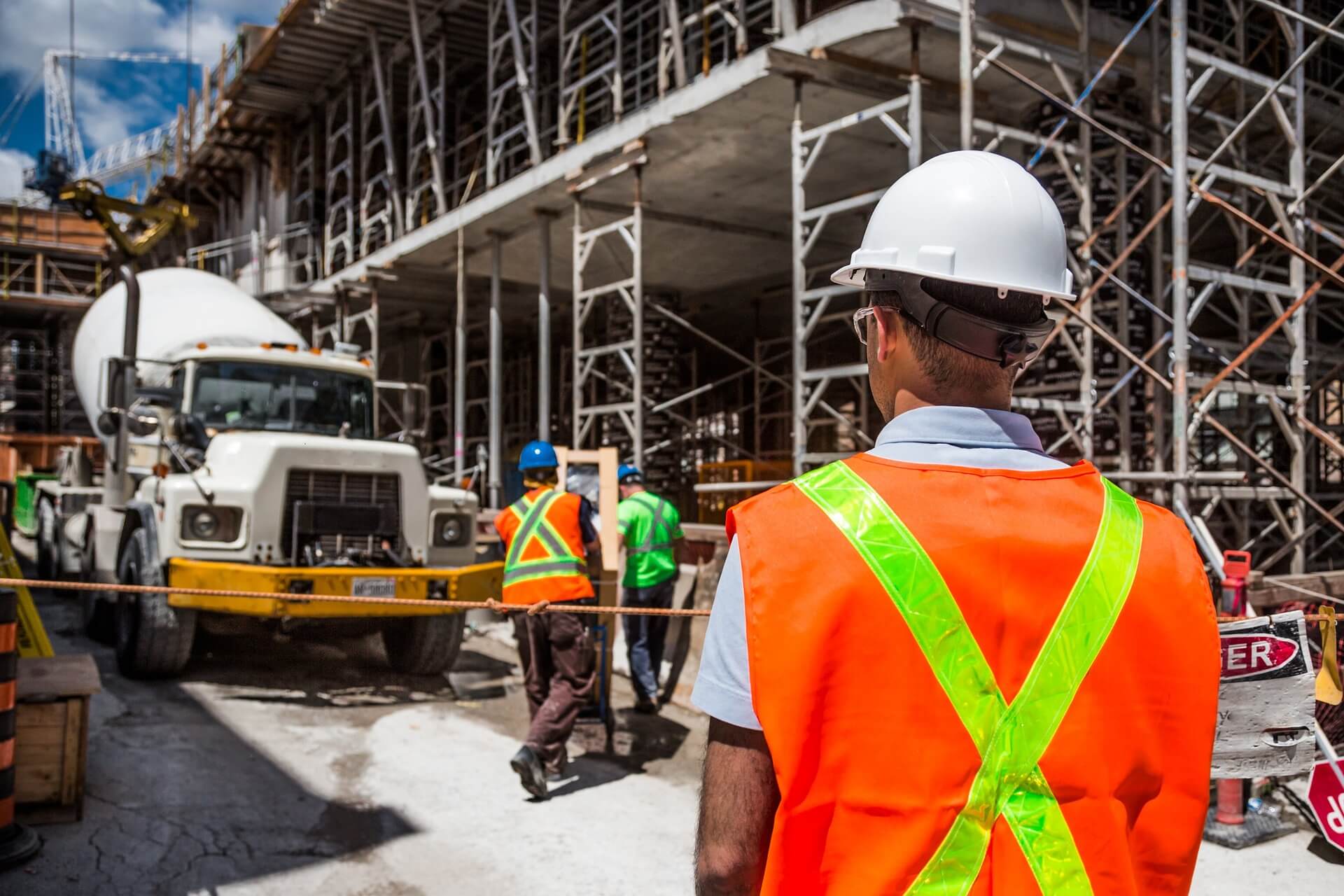 Engineering foreman, supervisor, master controller in working place